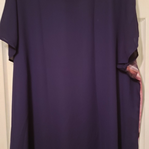 Plus Size Short-Sleeve Blouse - Picture 4 of 4